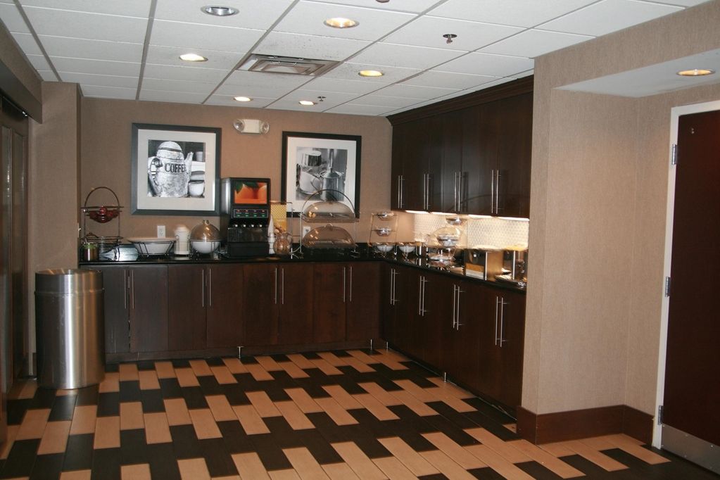 Hampton Inn & Suites Columbus Hilliard Restaurang bild